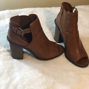 Ankle booties